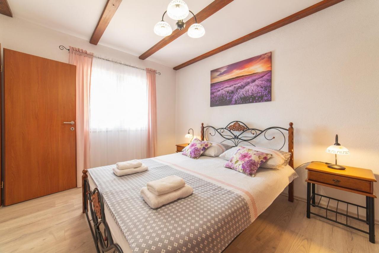 Holiday Home Sego With Private Pool Veliki Brocanac Экстерьер фото