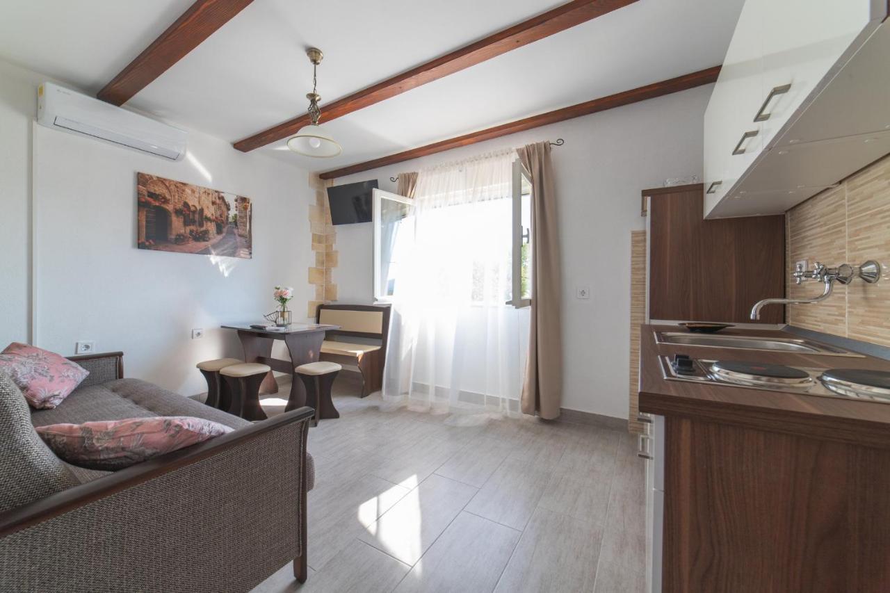 Holiday Home Sego With Private Pool Veliki Brocanac Экстерьер фото