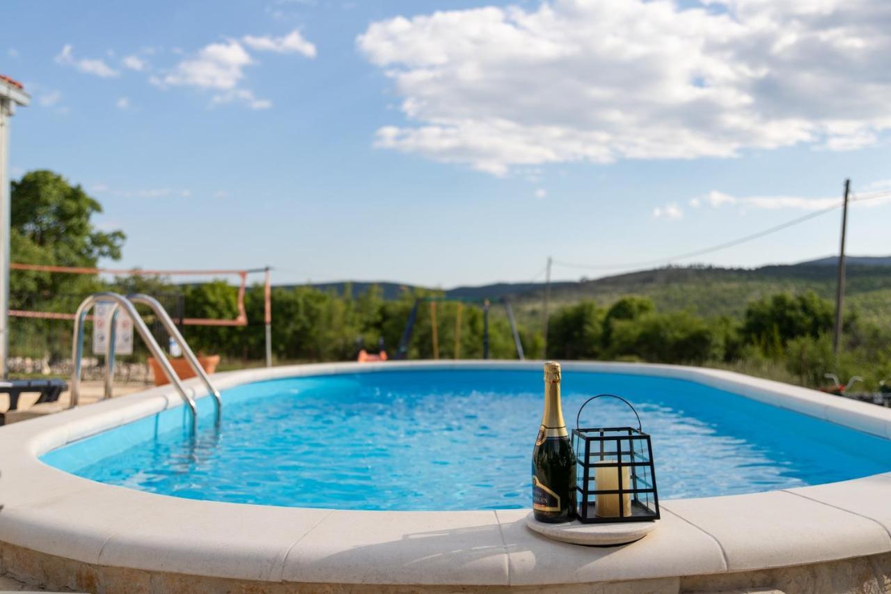 Holiday Home Sego With Private Pool Veliki Brocanac Экстерьер фото